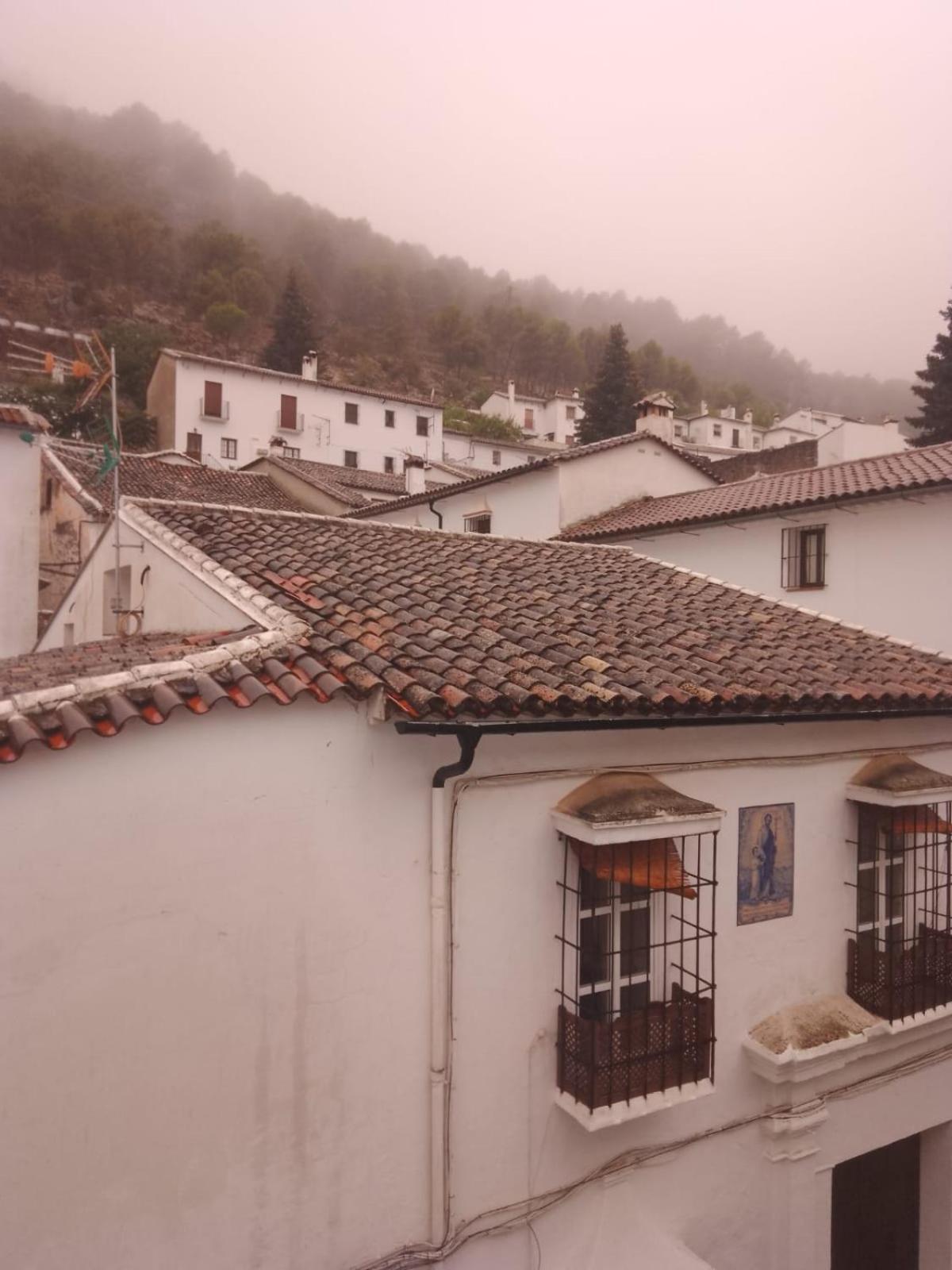 Готель Hospederia Casa De Las Piedras Грасалема Екстер'єр фото